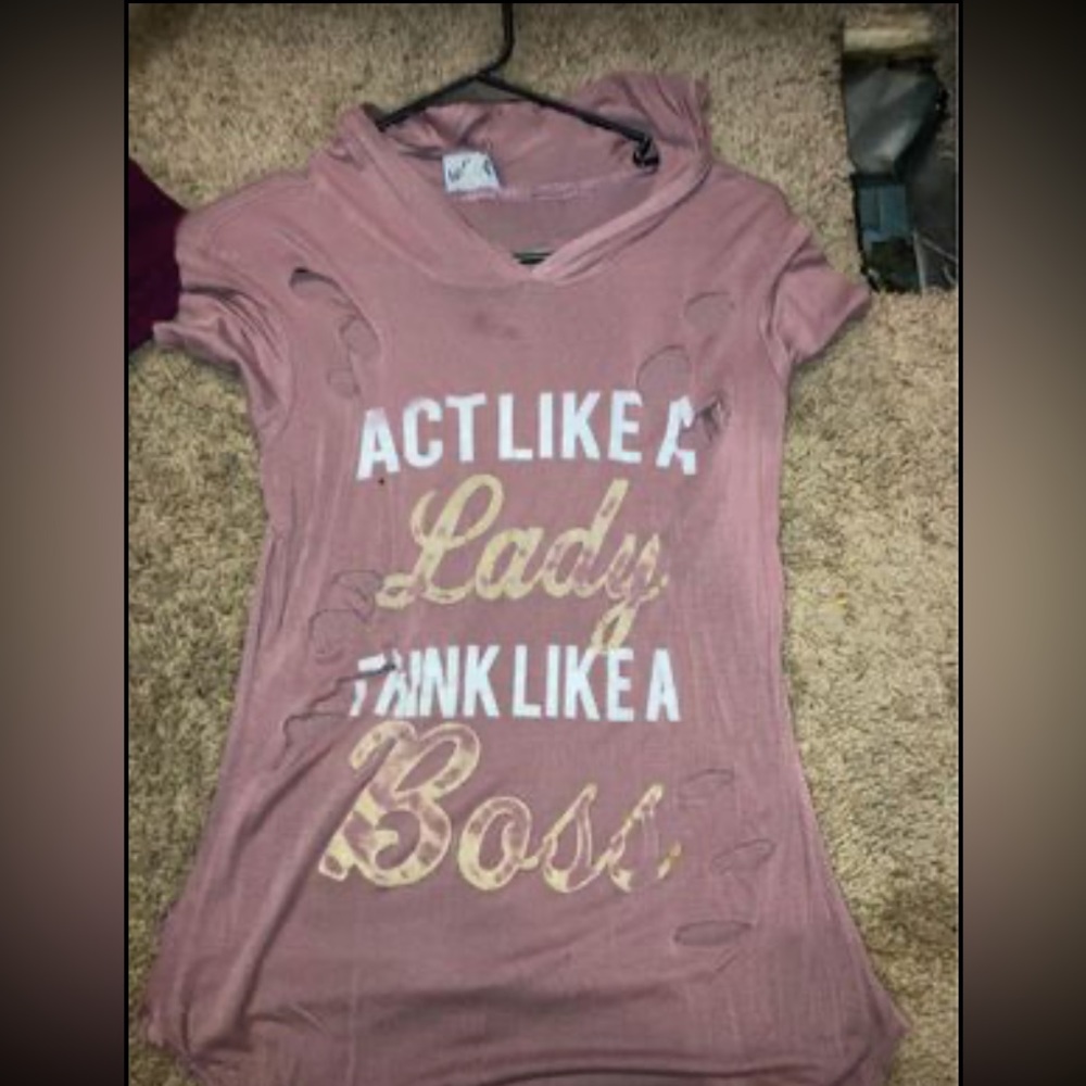 Stylish Cut shirt cute just don’t wear it